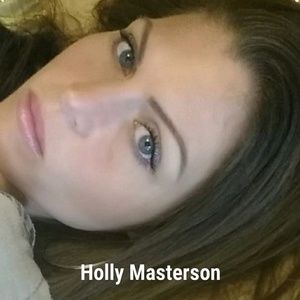 Meet your Posher, Holly